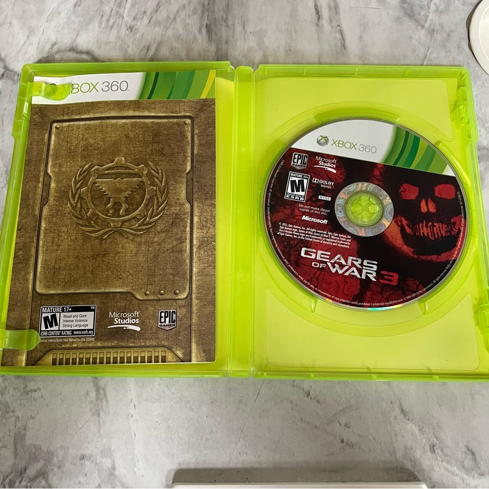 Used Xbox 360 Gears of War 3 Video Game - Picture 4 of 6